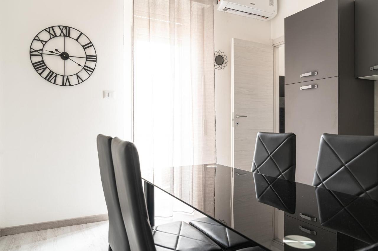 Almi - Guest Apartment Porto Torres Exteriör bild
