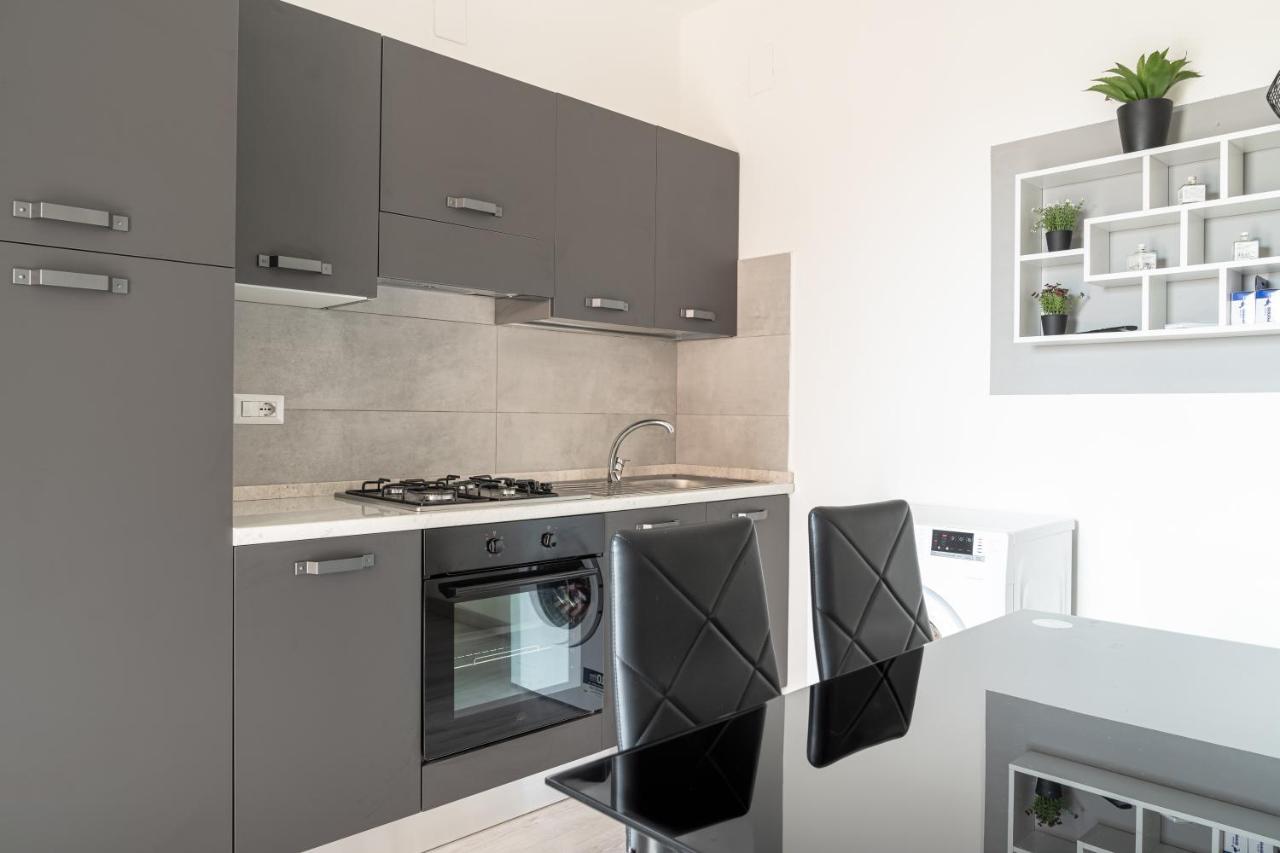 Almi - Guest Apartment Porto Torres Exteriör bild