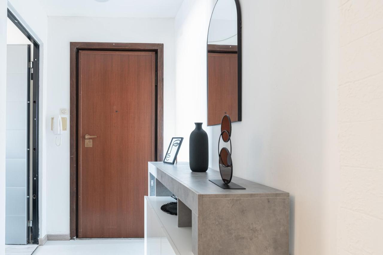 Almi - Guest Apartment Porto Torres Exteriör bild