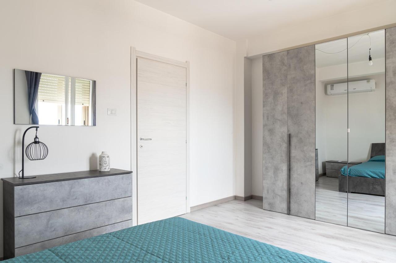 Almi - Guest Apartment Porto Torres Exteriör bild