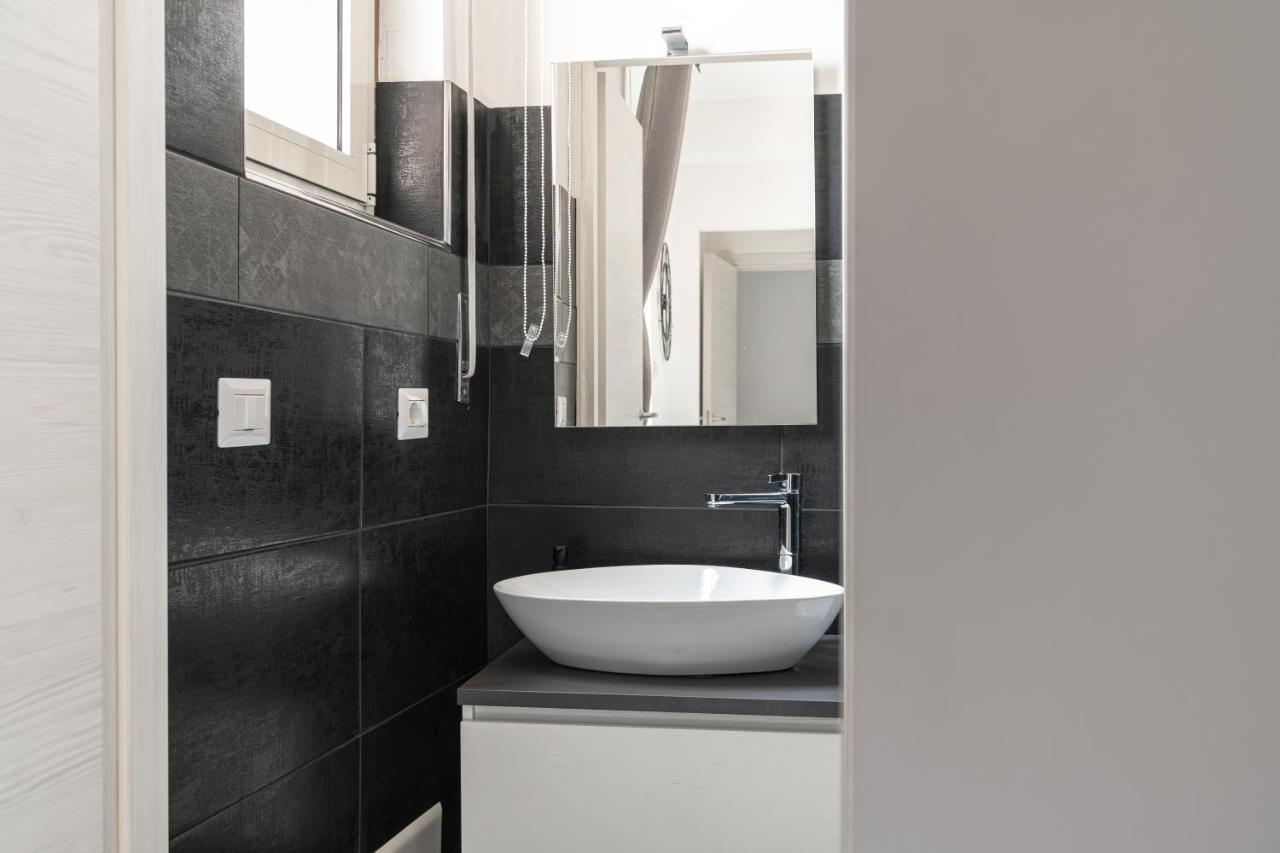 Almi - Guest Apartment Porto Torres Exteriör bild
