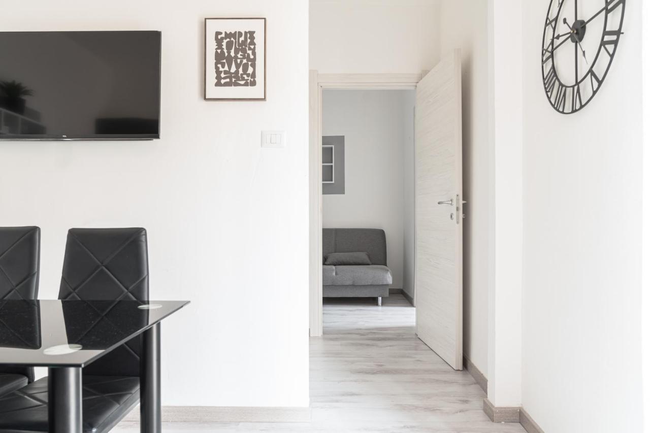 Almi - Guest Apartment Porto Torres Exteriör bild